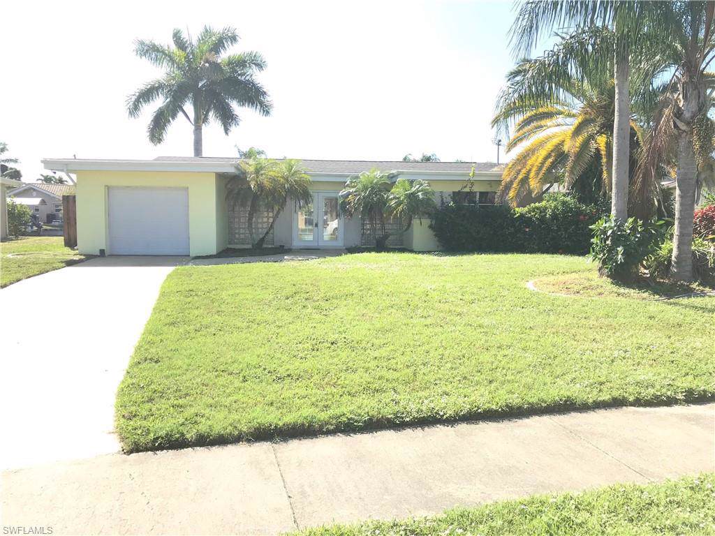 1717 Lakeside Ter - Photo 1