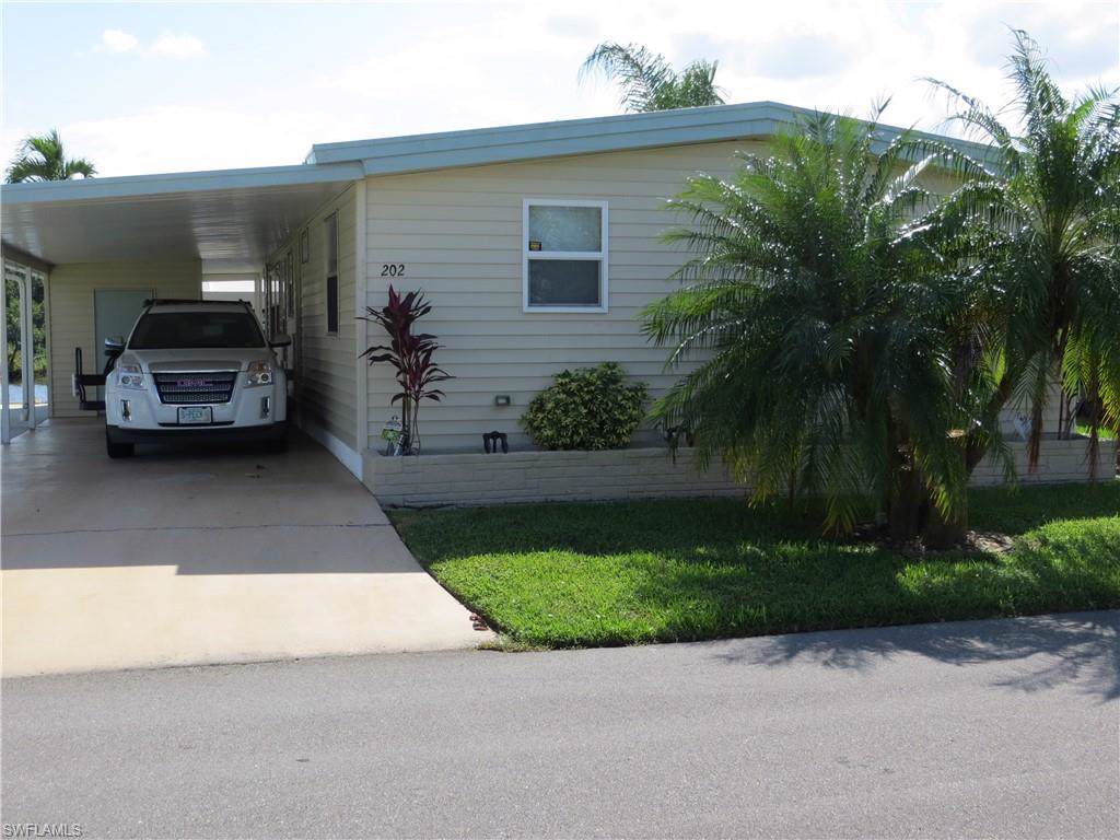 202 Sun Cir - Photo 1