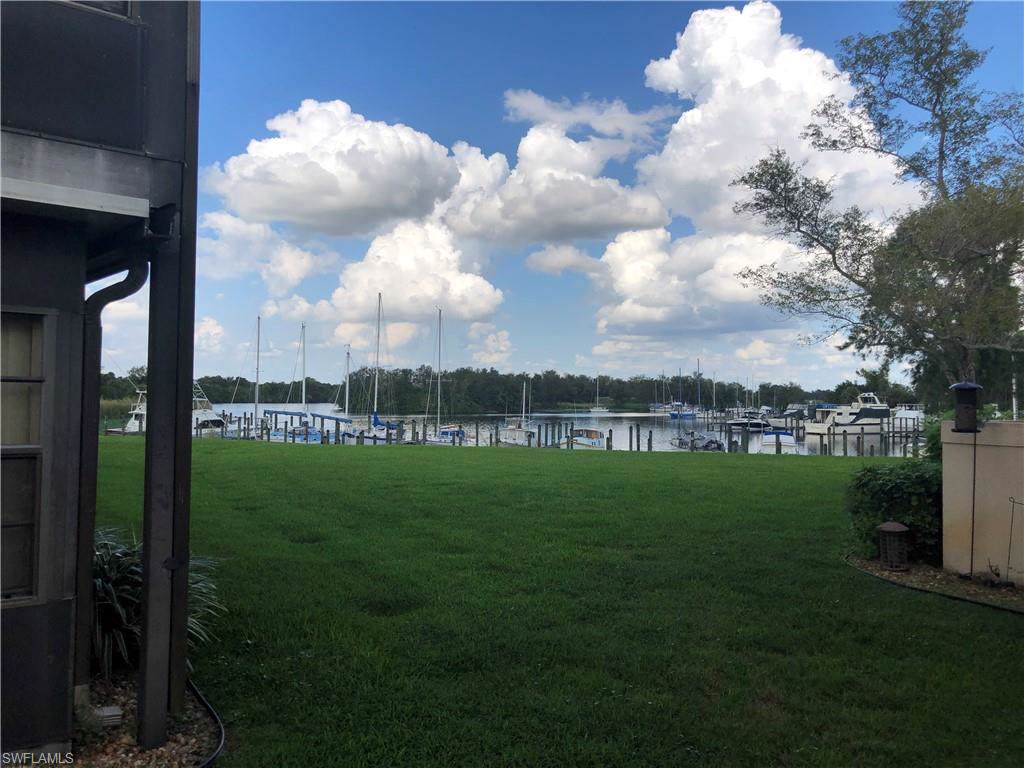 1070 Villa Dr - Photo 1