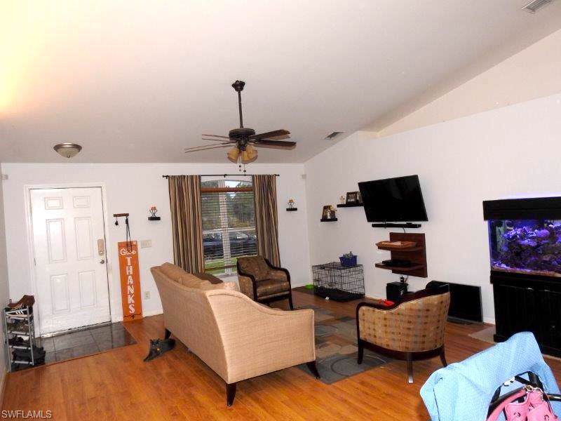 766 Ontario Ave - Photo 1