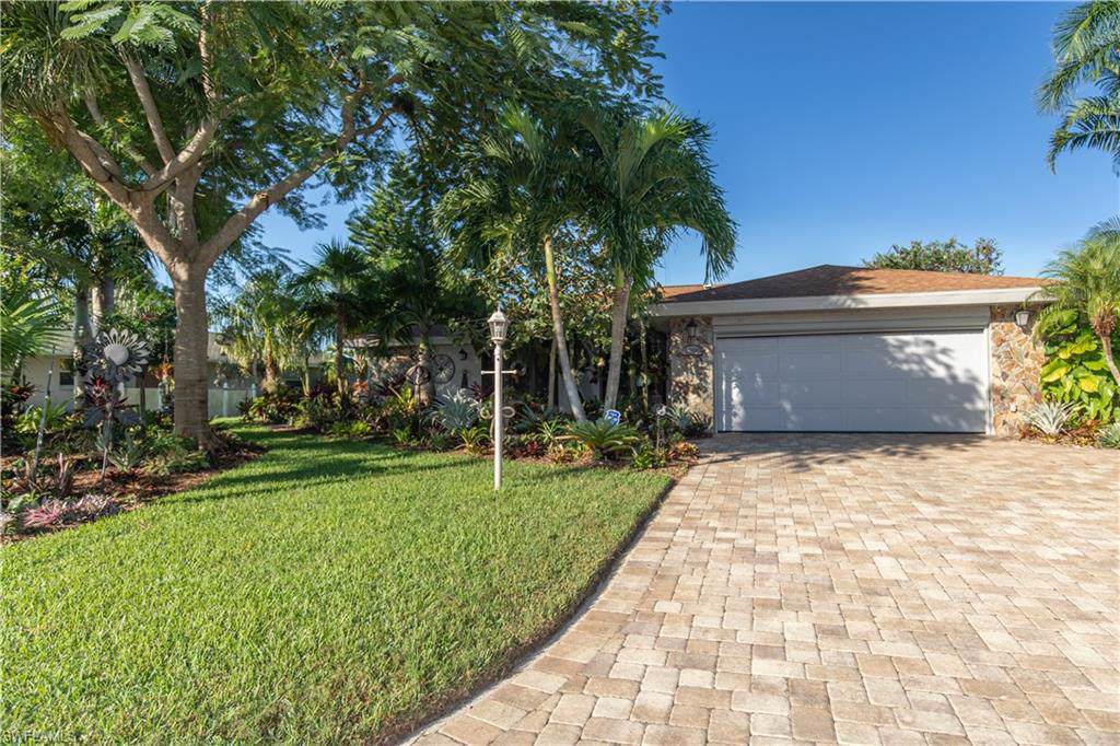 5290 Selby Dr - Photo 1