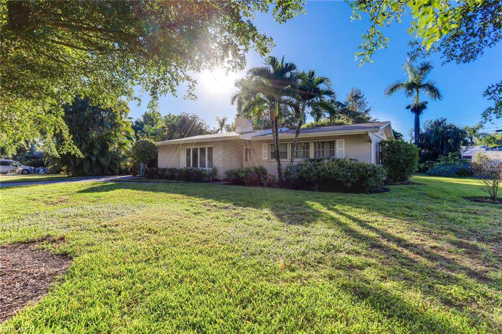 1742 Ardmore Road - Photo 1