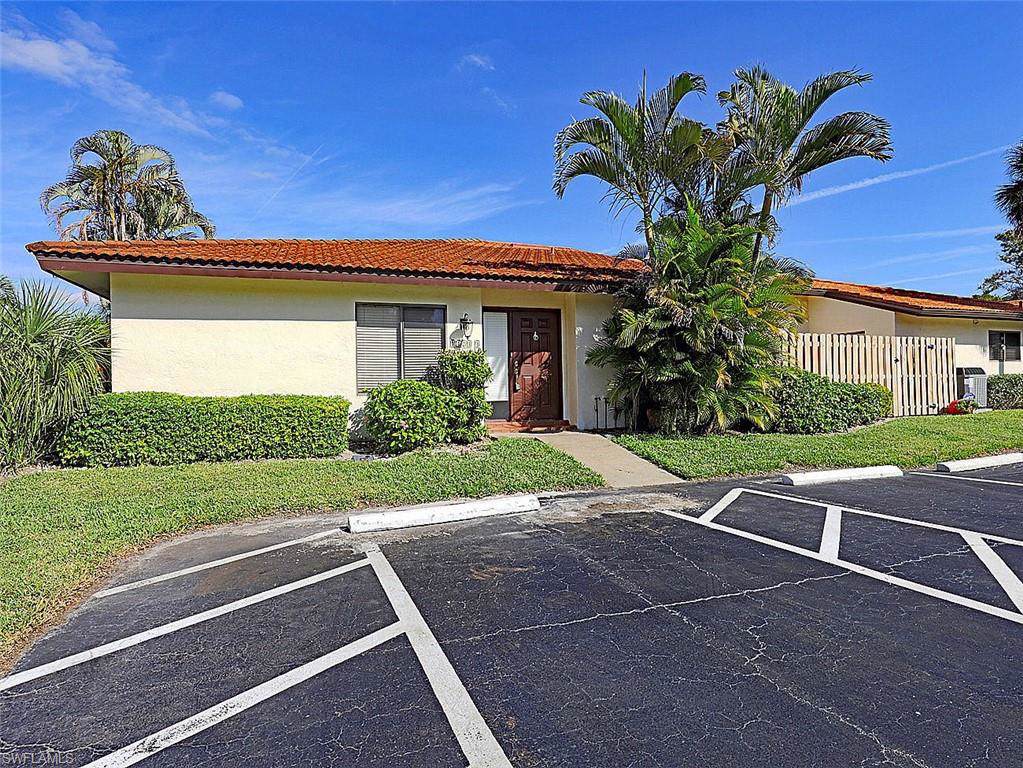 1424 Park Shore Cir - Photo 1
