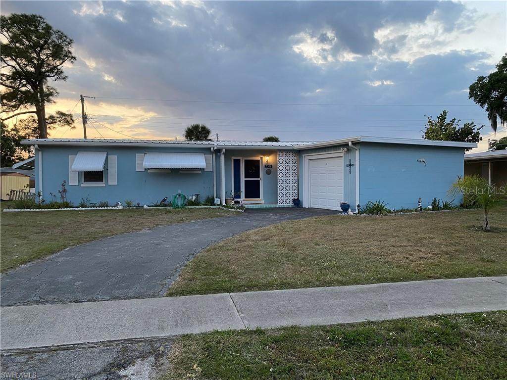 2513 Deedra St - Photo 1