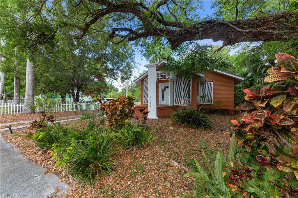 1625 Hough St - Photo 1
