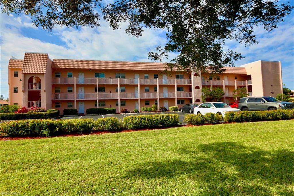 300 Forest Lakes Boulevard - Photo 1