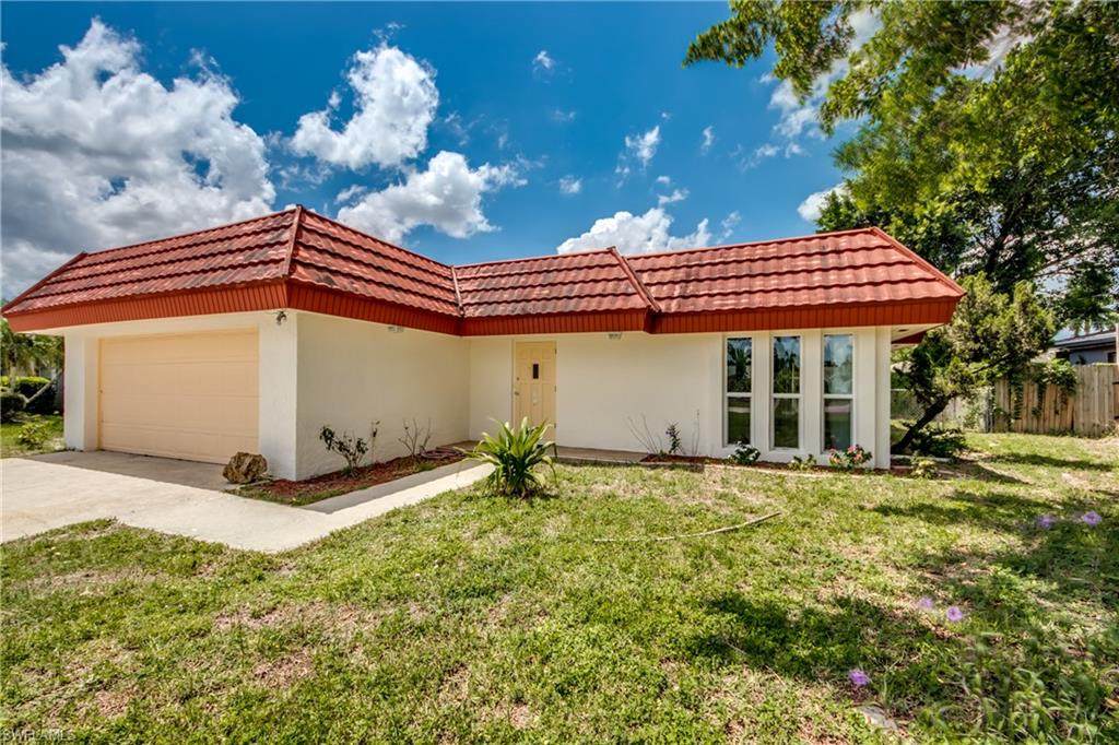 2420 Woodland Boulevard - Photo 1