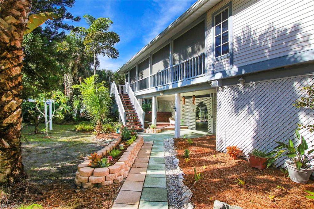 555 Rabbit Road - Photo 1