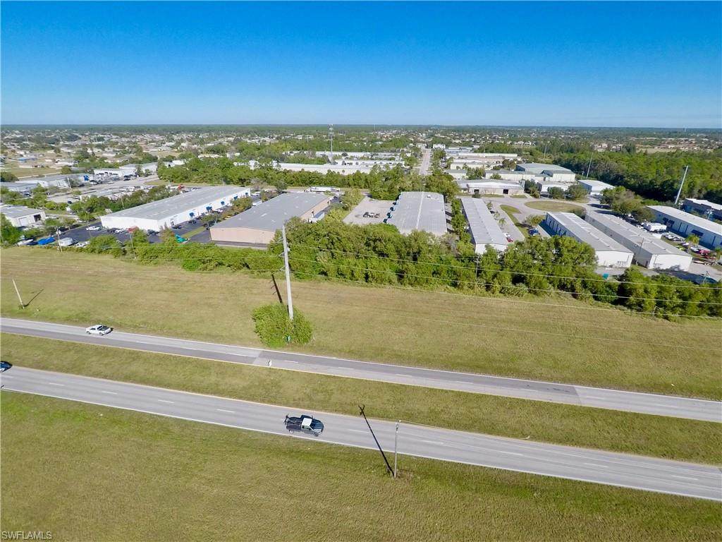 903 Kismet Parkway - Photo 1