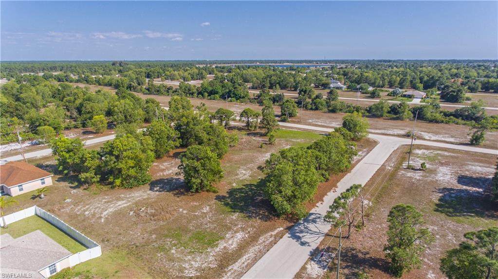 4709 38th Place - Photo 1