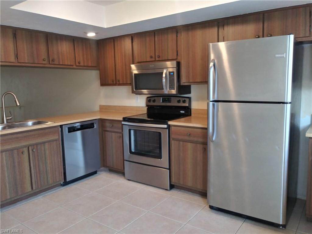 4514 Santa Barbara Boulevard - Photo 1