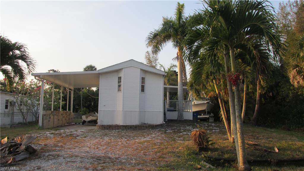 7270 Pinehurst Road - Photo 1