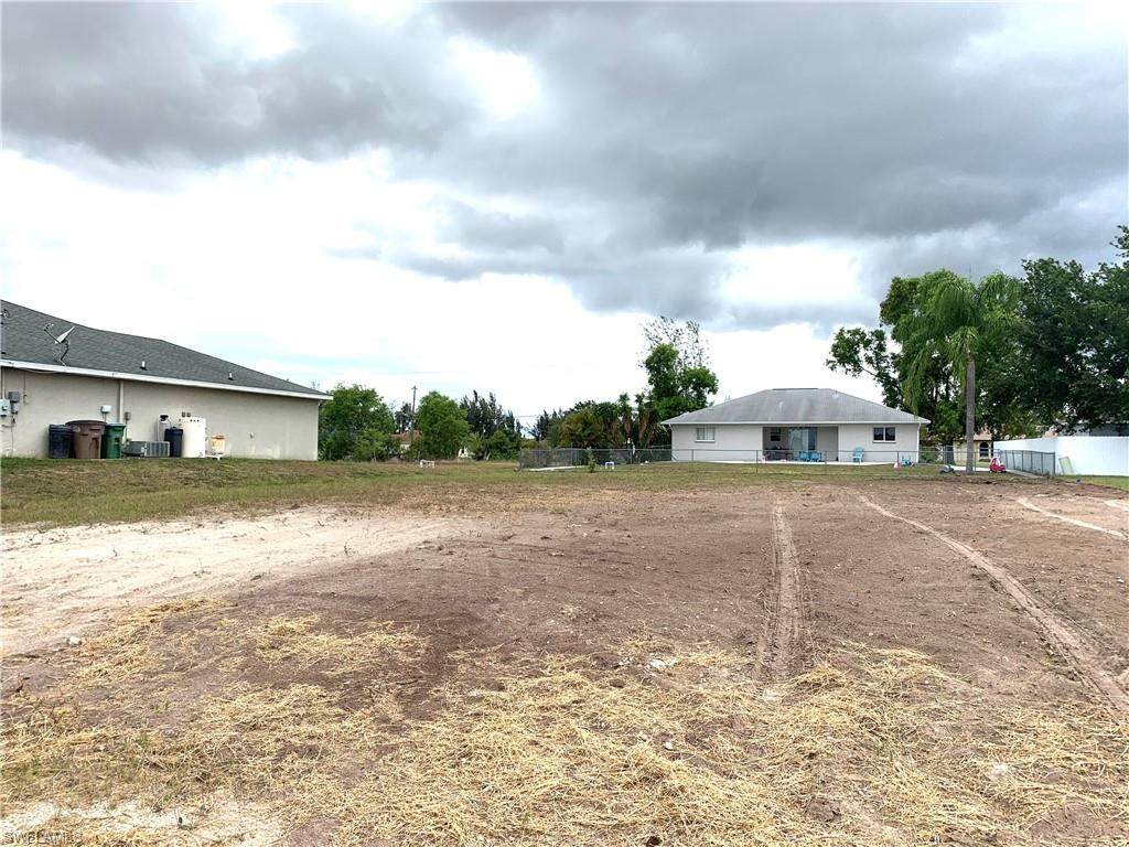 525 3rd Terrace - Photo 1