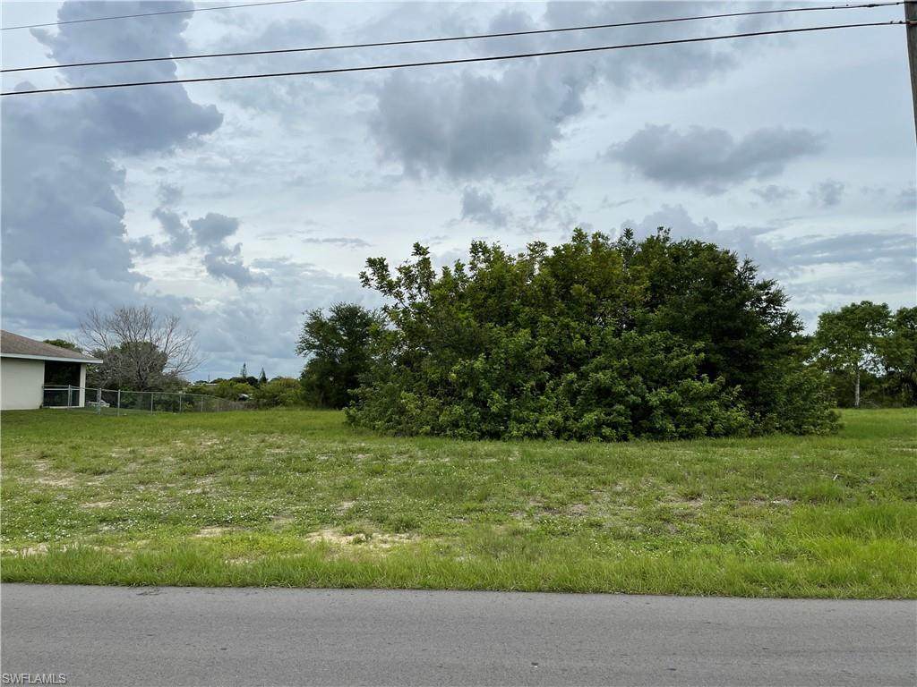 1019 10th Place - Photo 1