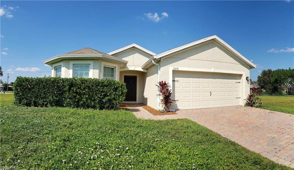 225 10th Terrace - Photo 1