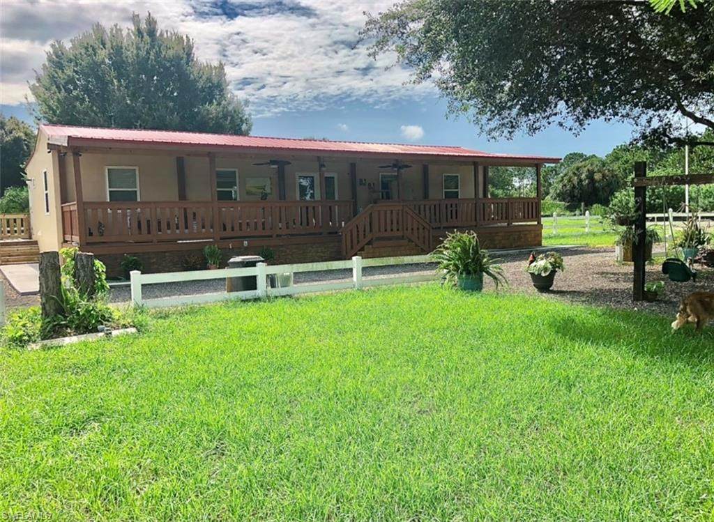 735 Olivo Street - Photo 1