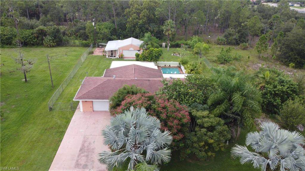 915 James Avenue - Photo 1