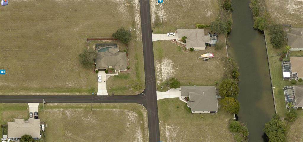 9 14th Avenue - Photo 1