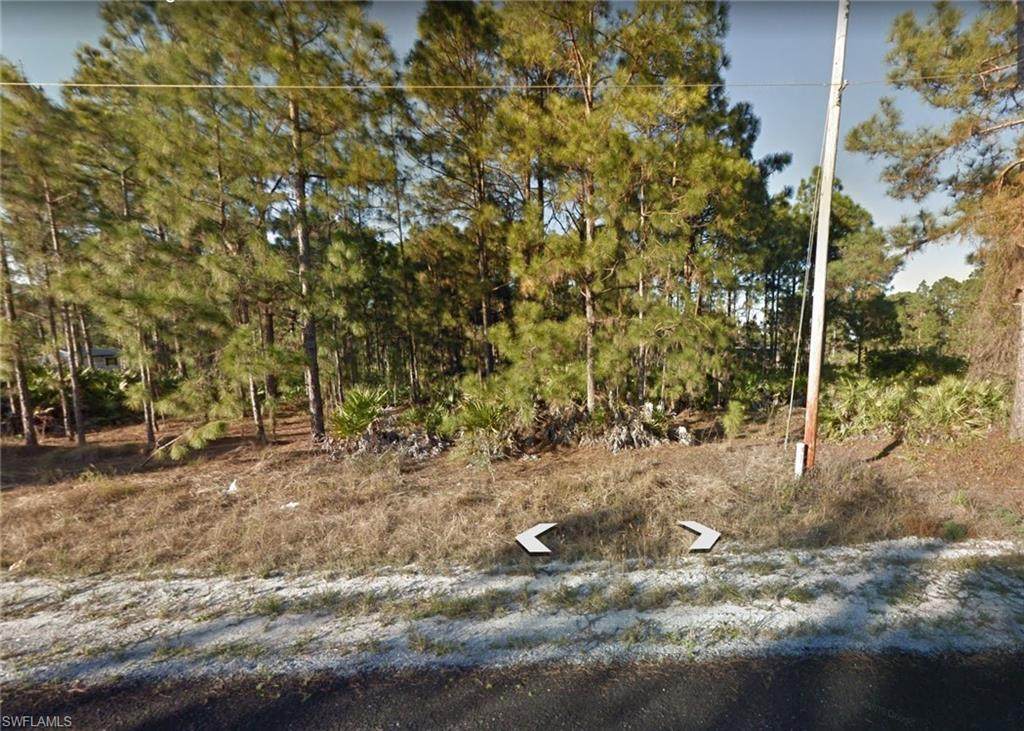1077 Bells Street - Photo 1