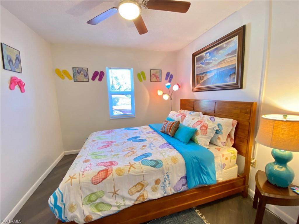 4912 Vincennes Street - Photo 1