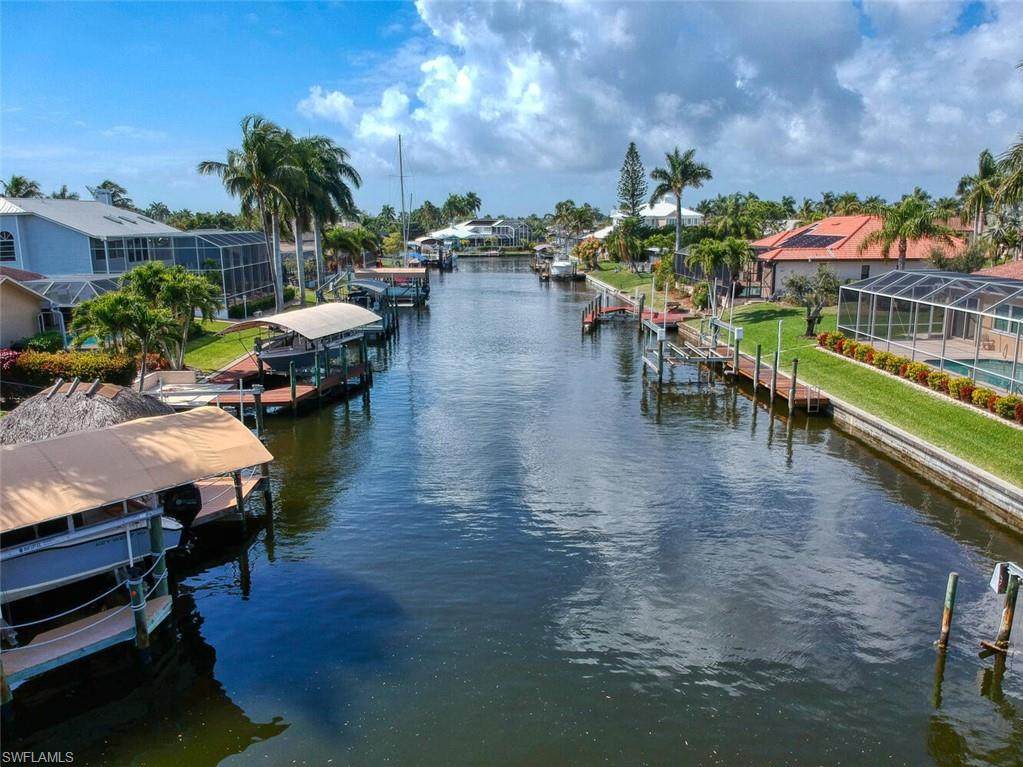 1212 SW 53rd TER