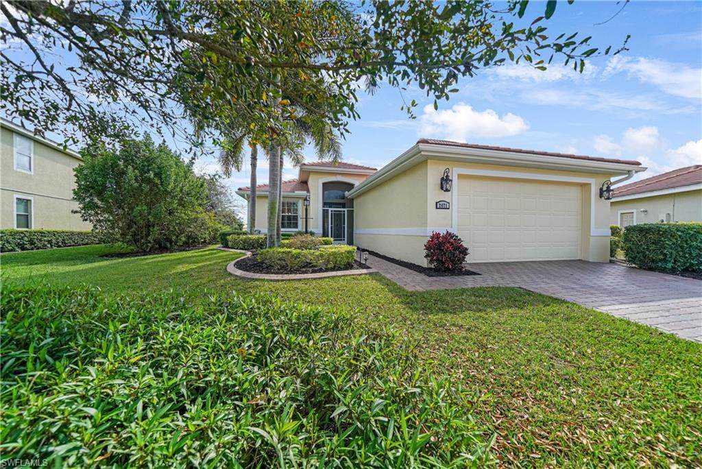 2471 Ashbury CIR