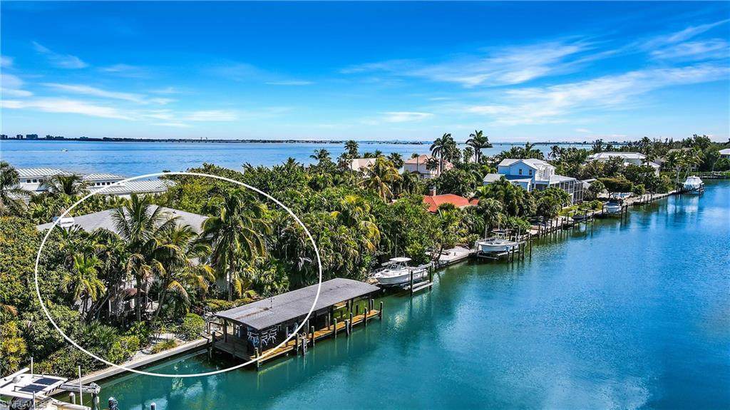 1543 San Carlos Bay DR