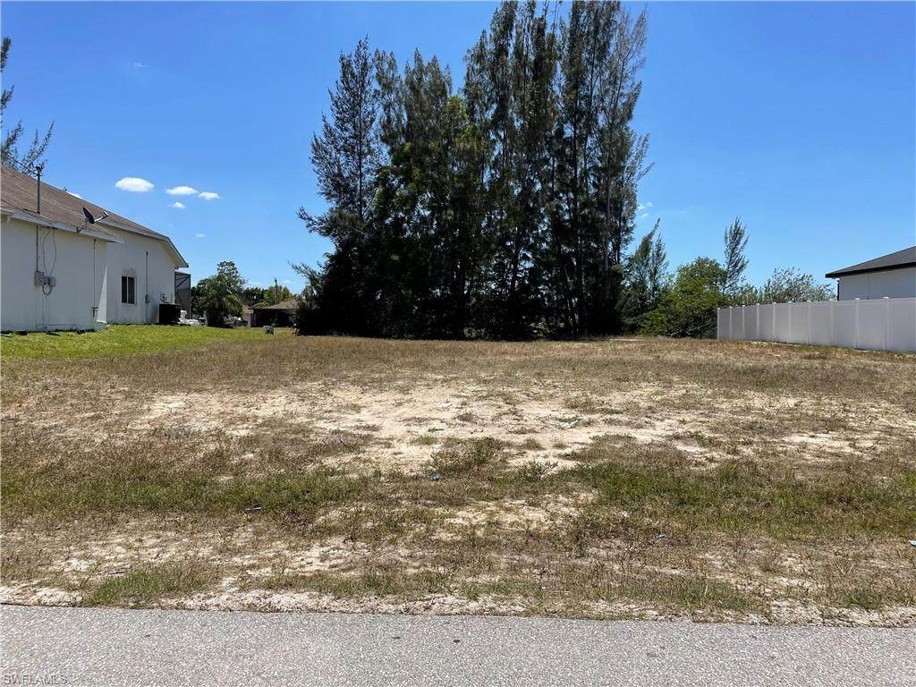 152 28th Street - Photo 1