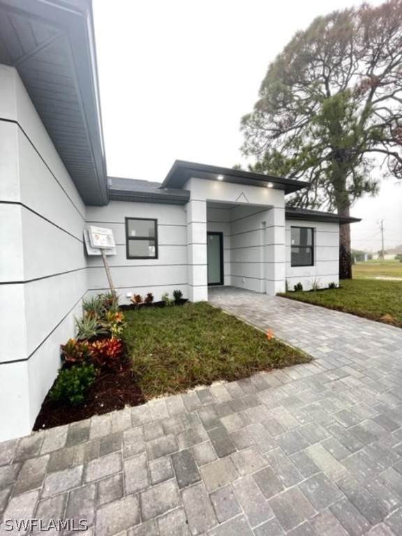 106 El Dorado Boulevard - Photo 1