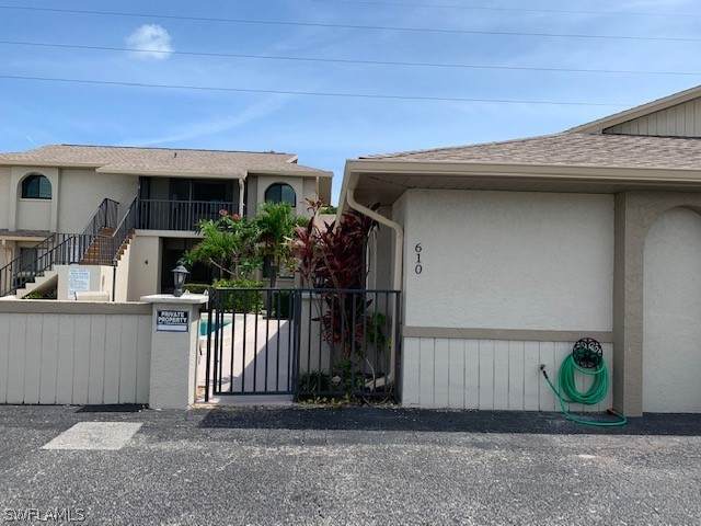 610 47th Terrace - Photo 1