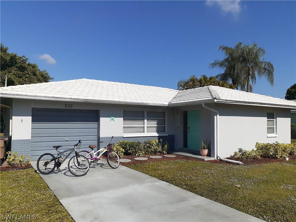 233 47th Street - Photo 1