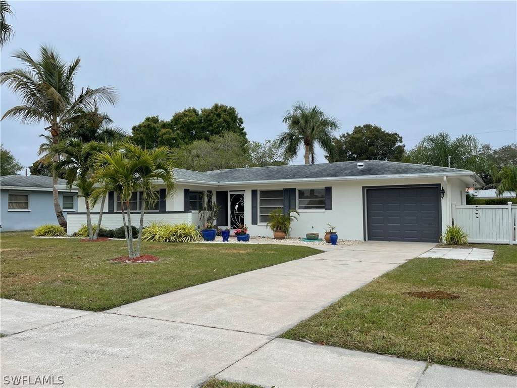 1039 El Mar Avenue - Photo 1