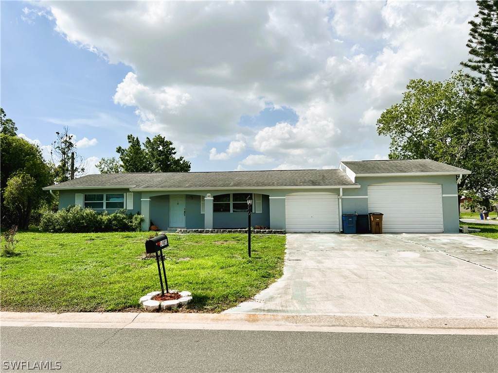 1405 Alwynne Drive - Photo 1