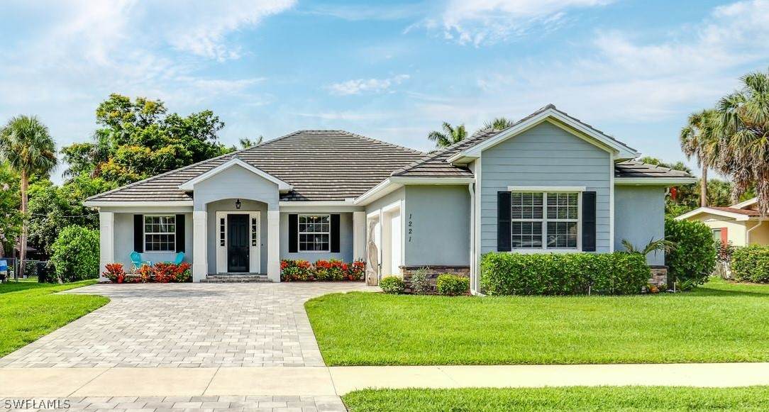 1221 La Faunce Way - Photo 1