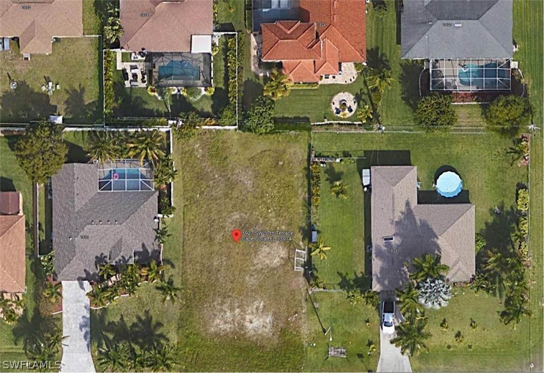 1927 37th Terrace - Photo 1