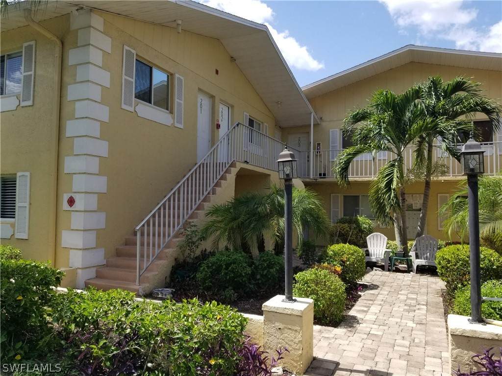 8162 Country Road - Photo 1