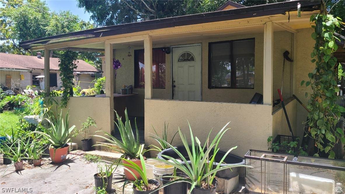 3639 Seminole Avenue - Photo 1