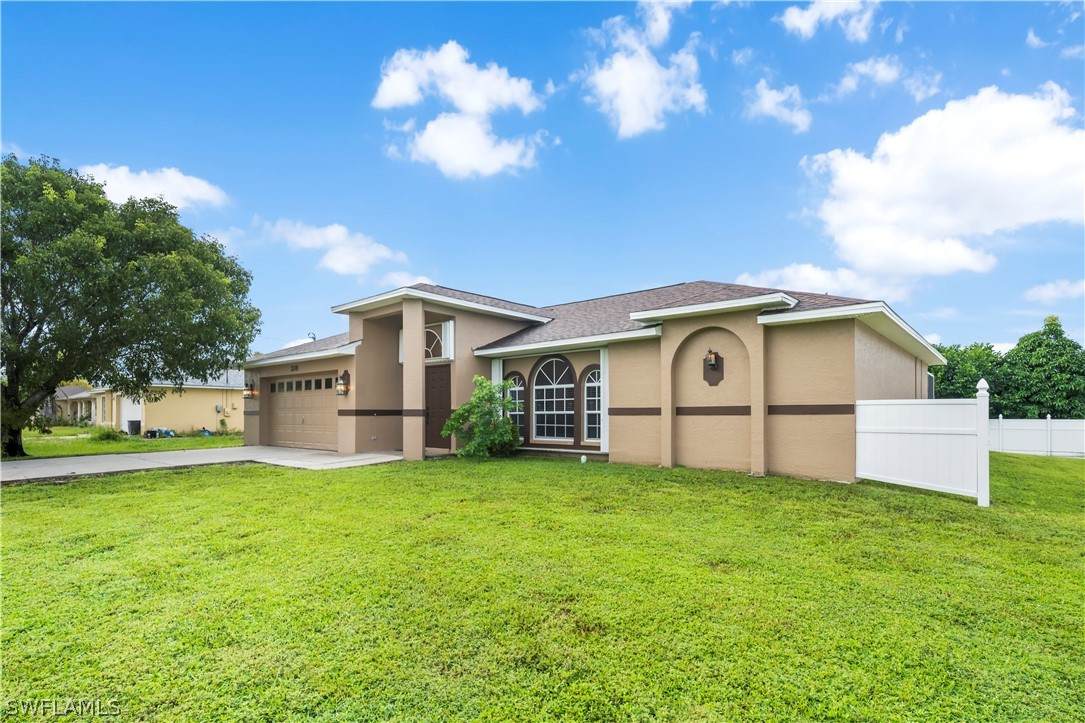 208 Mossrosse Street - Photo 1