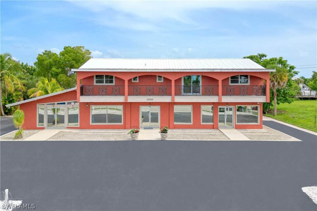 17707 San Carlos Boulevard - Photo 1