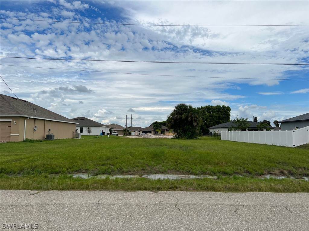 403 10th Terrace - Photo 1