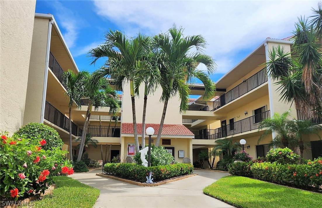 11220 Caravel Circle - Photo 1