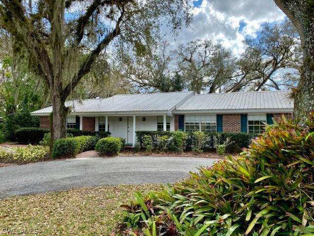 365 8th Avenue - Photo 1