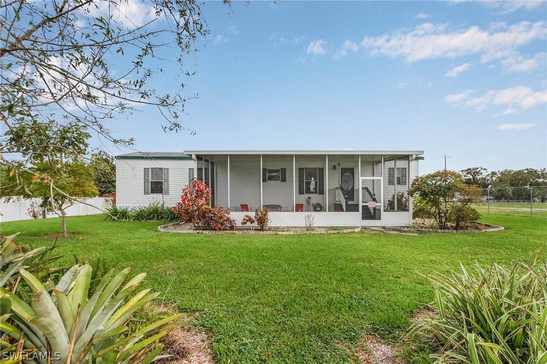 657 Railroad Avenue - Photo 1