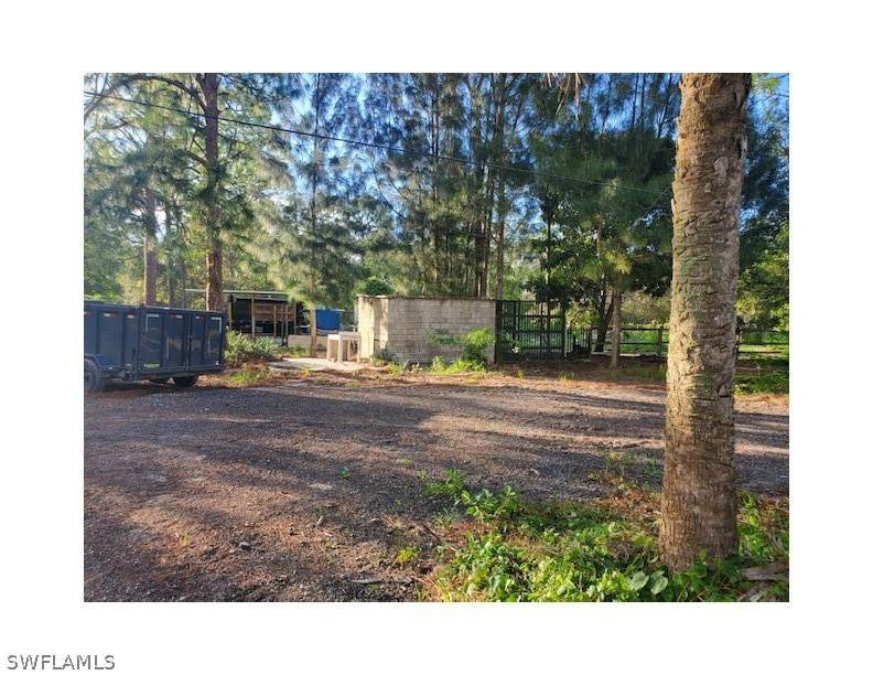 5201 Pioneer 15th Street - Photo 1