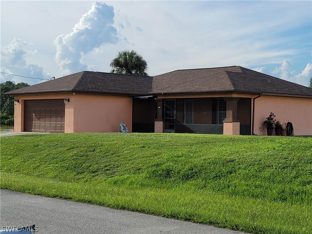 739 Alee Street - Photo 1