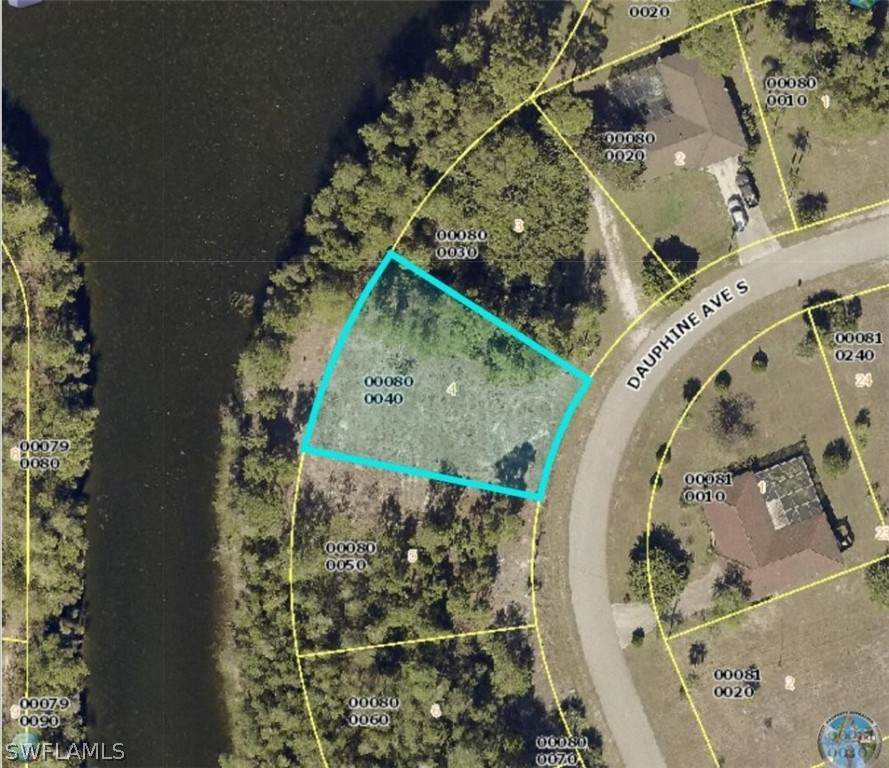 620 Dauphine Avenue - Photo 1