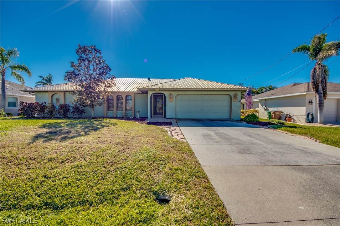 634 32nd Street - Photo 1