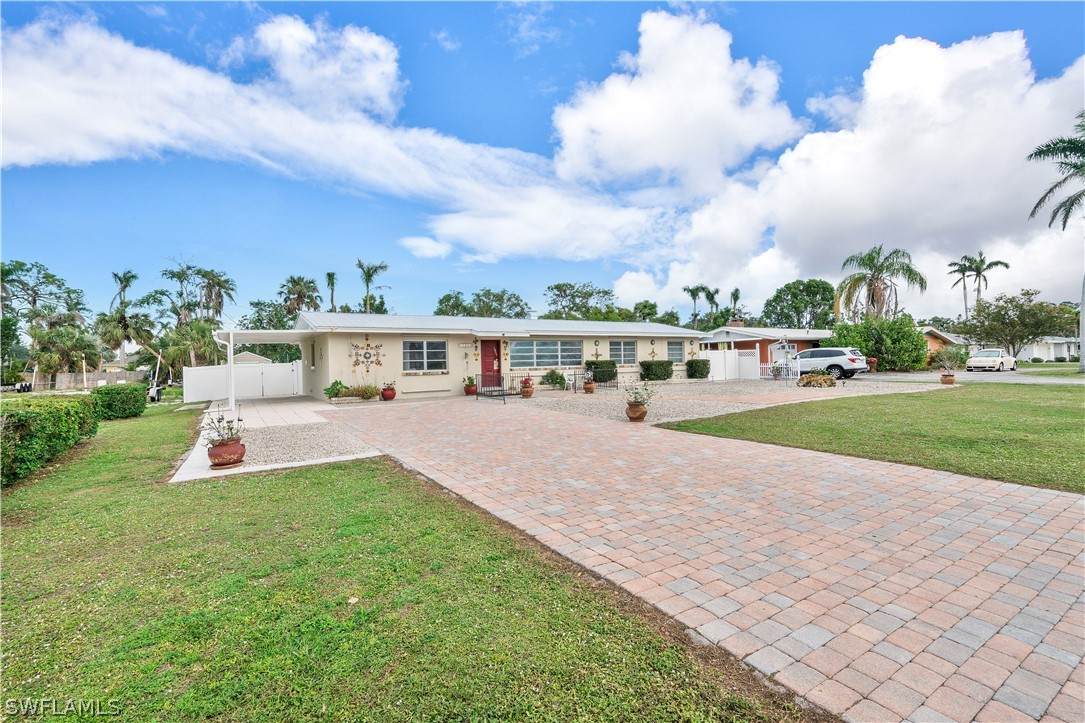 1411 Argyle Drive - Photo 1