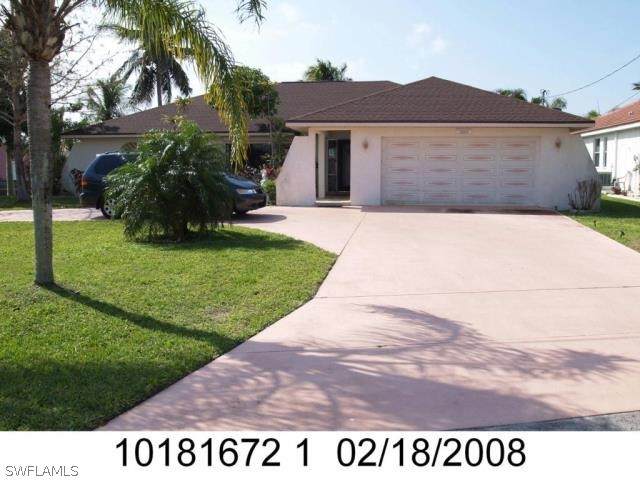 2220 32nd Street - Photo 1