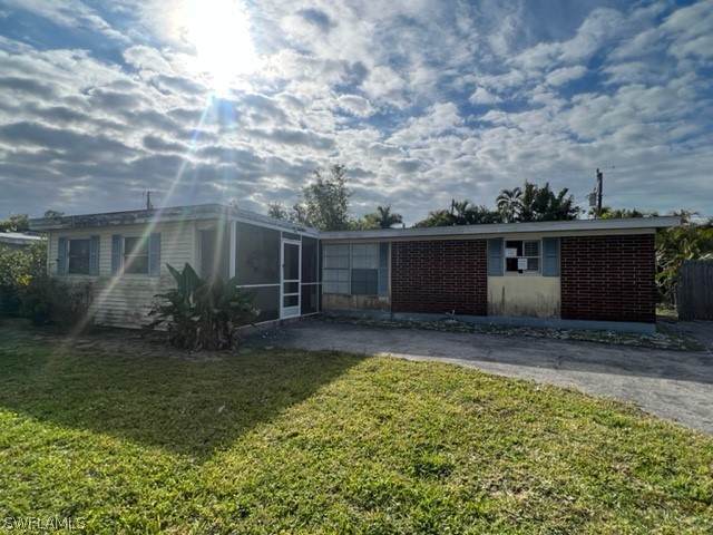 2140 Estey Avenue - Photo 1